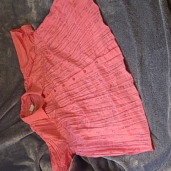 WAS $50.  CHELSEA STUDIO Short Sleeve Bright Button Down Shirt - Picture 7 of 13